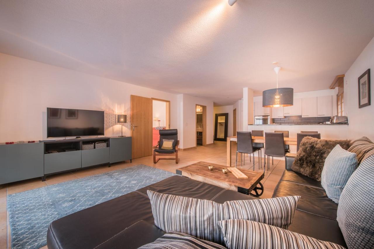 Luterbach Apartment Lauterbrunnen Bagian luar foto